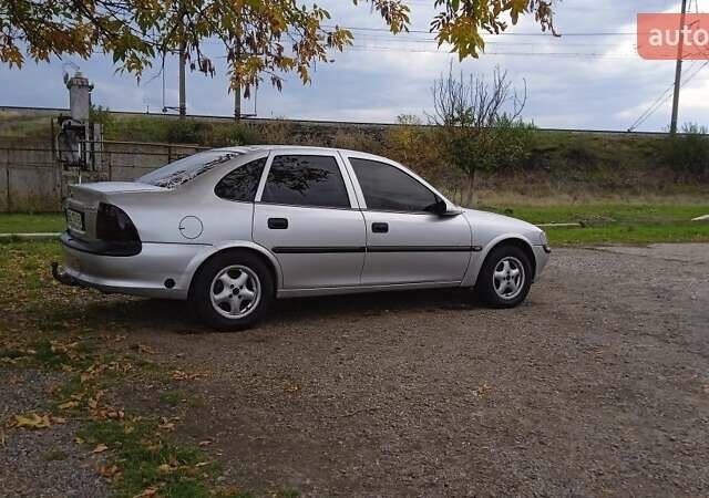 Опель Вектра 1997 в Вознесенске на Automoto.ua Серый Опель Вектра, объемом двигателя 1.6 л и пробегом 30 тыс. км за 2500 $, фото 7 на Automoto.ua