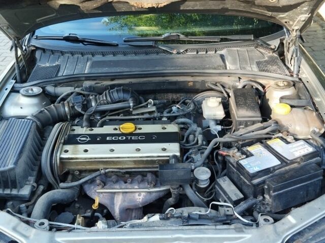 Сірий Опель Вектра, об'ємом двигуна 2 л та пробігом 270 тис. км за 1500 $, фото 7 на Automoto.ua