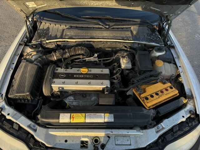 Сірий Опель Вектра, об'ємом двигуна 2 л та пробігом 270 тис. км за 1999 $, фото 7 на Automoto.ua