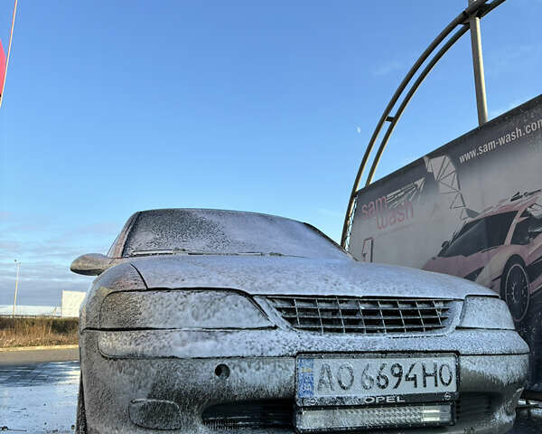 Серый Опель Вектра, объемом двигателя 2 л и пробегом 300 тыс. км за 2500 $, фото 1 на Automoto.ua