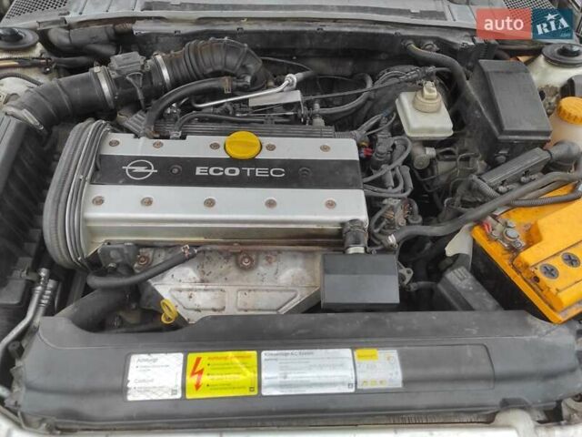 Серый Опель Вектра, объемом двигателя 2 л и пробегом 292 тыс. км за 1900 $, фото 25 на Automoto.ua