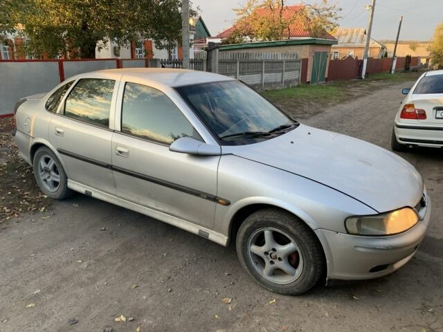 Серый Опель Вектра, объемом двигателя 2 л и пробегом 300 тыс. км за 1300 $, фото 2 на Automoto.ua