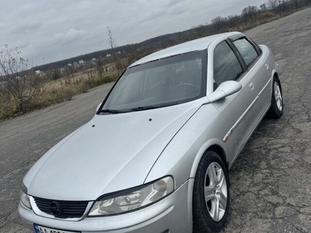 Сірий Опель Вектра, об'ємом двигуна 2 л та пробігом 319 тис. км за 1750 $, фото 8 на Automoto.ua