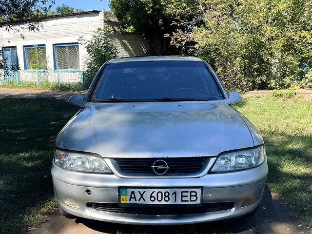 Опель Вектра 1997 в Первомайском на Automoto.ua Серый Опель Вектра, объемом двигателя 2 л и пробегом 200 тыс. км за 2299 $, фото 1 на Automoto.ua