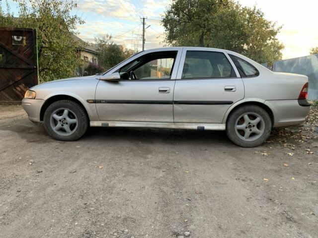 Серый Опель Вектра, объемом двигателя 2 л и пробегом 300 тыс. км за 1300 $, фото 5 на Automoto.ua