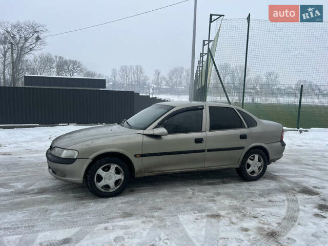 Серый Опель Вектра, объемом двигателя 1.8 л и пробегом 540 тыс. км за 2050 $, фото 8 на Automoto.ua