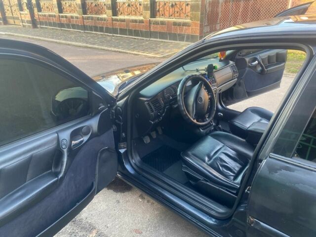 Серый Опель Вектра, объемом двигателя 0 л и пробегом 250 тыс. км за 2500 $, фото 4 на Automoto.ua