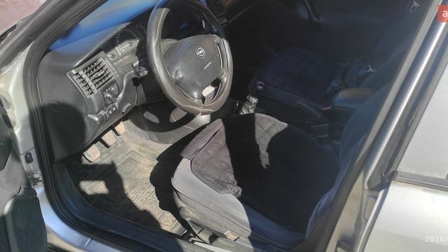 Серый Опель Вектра, объемом двигателя 2 л и пробегом 446 тыс. км за 3400 $, фото 4 на Automoto.ua