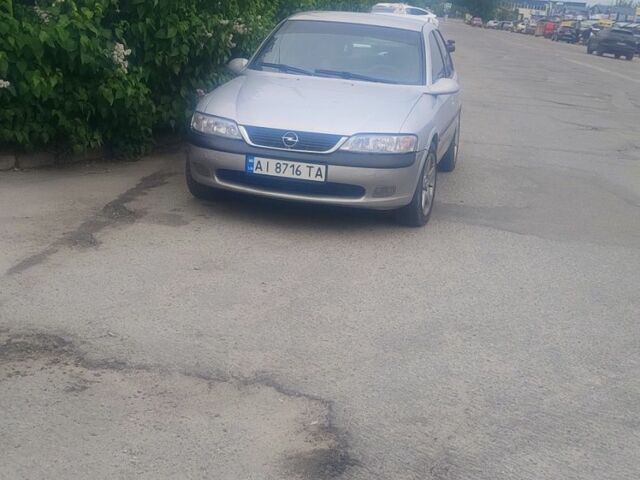 Серый Опель Вектра, объемом двигателя 2 л и пробегом 237 тыс. км за 2200 $, фото 8 на Automoto.ua