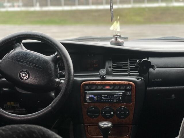 Серый Опель Вектра, объемом двигателя 2 л и пробегом 330 тыс. км за 2500 $, фото 5 на Automoto.ua