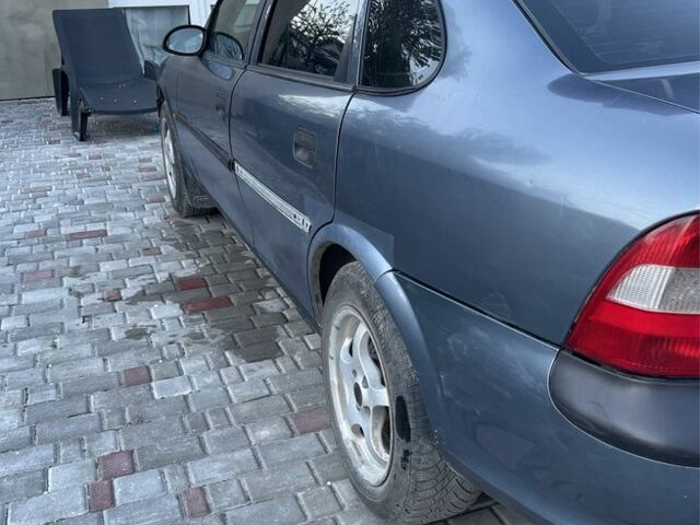 Серый Опель Вектра, объемом двигателя 1.6 л и пробегом 279 тыс. км за 2250 $, фото 7 на Automoto.ua