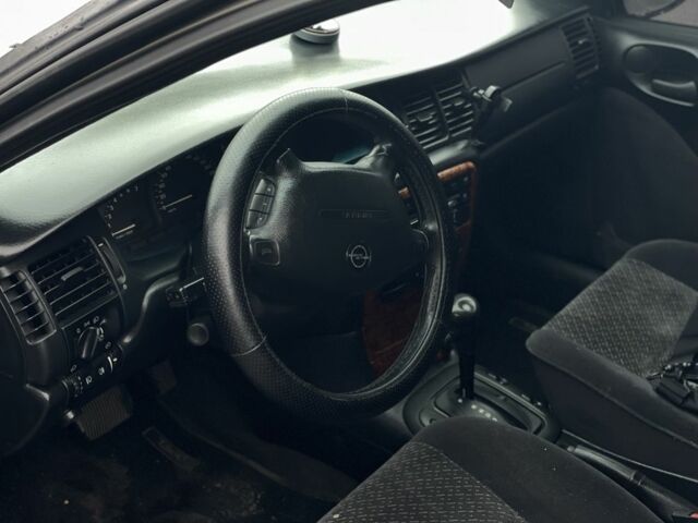 Серый Опель Вектра, объемом двигателя 2 л и пробегом 330 тыс. км за 2500 $, фото 3 на Automoto.ua