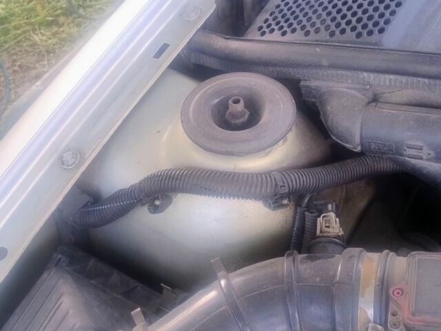 Серый Опель Вектра, объемом двигателя 2 л и пробегом 237 тыс. км за 2200 $, фото 11 на Automoto.ua