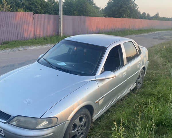Сірий Опель Вектра, об'ємом двигуна 2 л та пробігом 200 тис. км за 2300 $, фото 3 на Automoto.ua