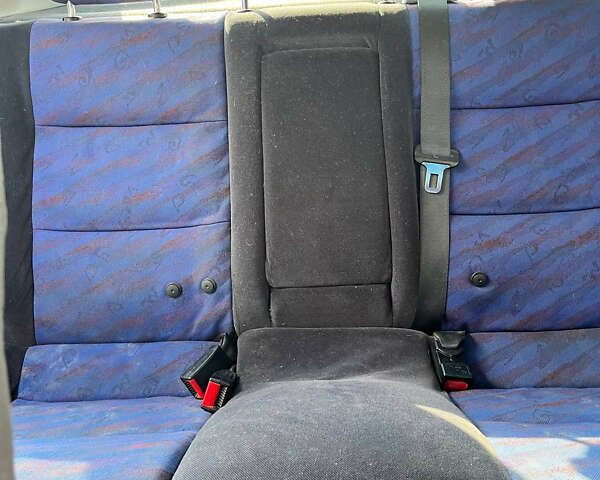 Сірий Опель Вектра, об'ємом двигуна 1.8 л та пробігом 372 тис. км за 2350 $, фото 7 на Automoto.ua