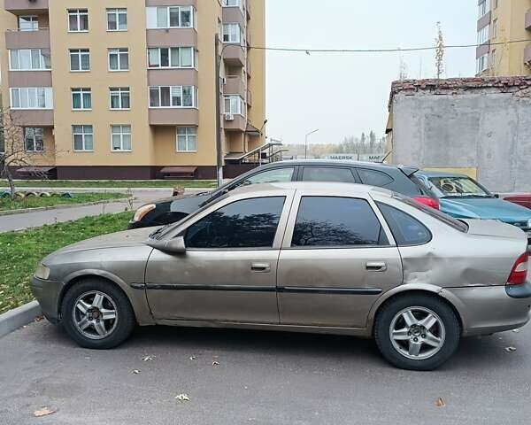 Опель Вектра 1998 в Борисполе на Automoto.ua Серый Опель Вектра, объемом двигателя 2 л и пробегом 365 тыс. км за 1600 $, фото 2 на Automoto.ua