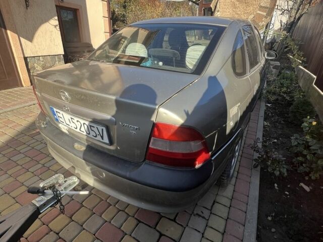 Сірий Опель Вектра, об'ємом двигуна 1.6 л та пробігом 210 тис. км за 800 $, фото 2 на Automoto.ua