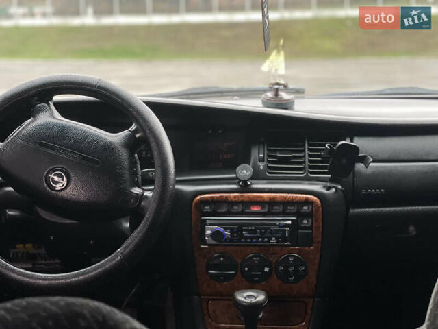Серый Опель Вектра, объемом двигателя 2 л и пробегом 333 тыс. км за 2400 $, фото 4 на Automoto.ua