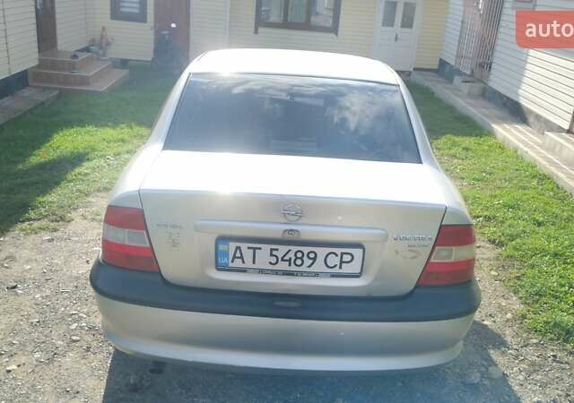 Серый Опель Вектра, объемом двигателя 1.6 л и пробегом 20 тыс. км за 2099 $, фото 6 на Automoto.ua