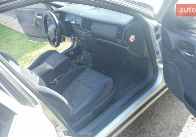 Серый Опель Вектра, объемом двигателя 1.6 л и пробегом 20 тыс. км за 2099 $, фото 2 на Automoto.ua