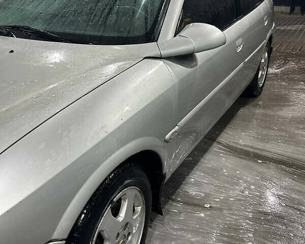 Сірий Опель Вектра, об'ємом двигуна 2.5 л та пробігом 338 тис. км за 2600 $, фото 5 на Automoto.ua