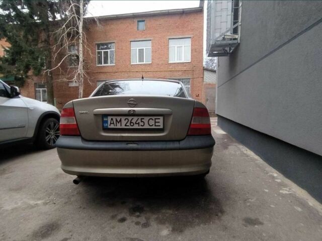 Сірий Опель Вектра, об'ємом двигуна 1.6 л та пробігом 360 тис. км за 2000 $, фото 3 на Automoto.ua