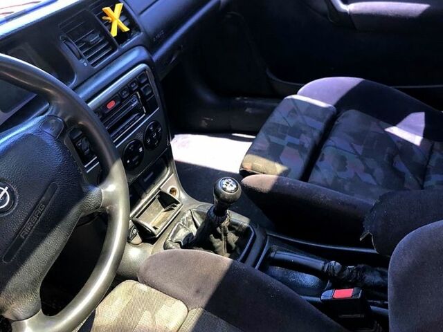 Серый Опель Вектра, объемом двигателя 1.8 л и пробегом 350 тыс. км за 1500 $, фото 3 на Automoto.ua