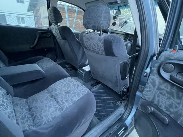 Серый Опель Вектра, объемом двигателя 1.6 л и пробегом 279 тыс. км за 2250 $, фото 3 на Automoto.ua