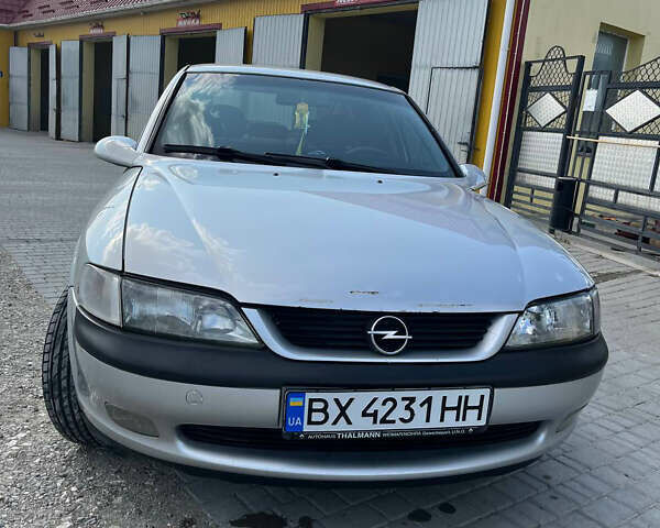 Сірий Опель Вектра, об'ємом двигуна 1.8 л та пробігом 372 тис. км за 2350 $, фото 4 на Automoto.ua
