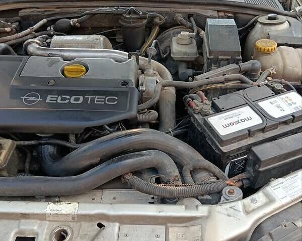 Сірий Опель Вектра, об'ємом двигуна 2 л та пробігом 367 тис. км за 2200 $, фото 4 на Automoto.ua