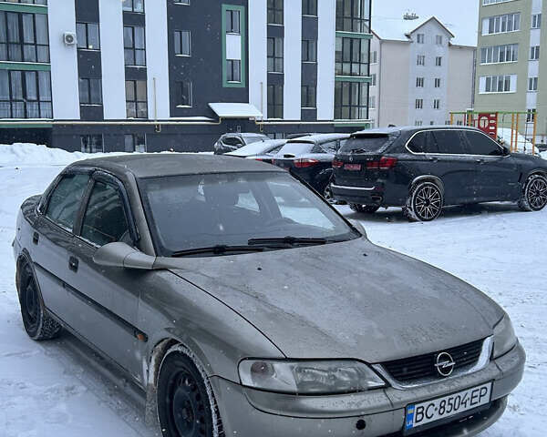 Серый Опель Вектра, объемом двигателя 1.6 л и пробегом 329 тыс. км за 1700 $, фото 1 на Automoto.ua