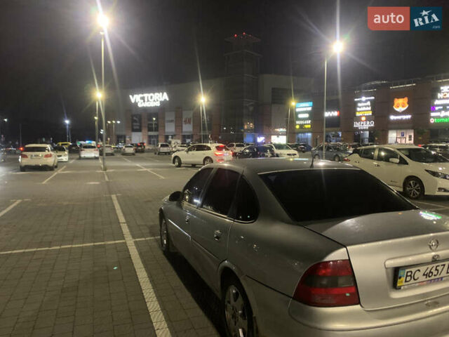 Сірий Опель Вектра, об'ємом двигуна 2.5 л та пробігом 338 тис. км за 2600 $, фото 2 на Automoto.ua