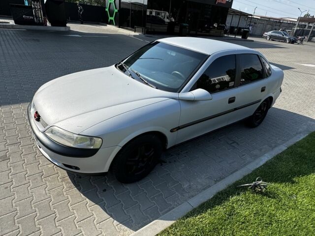 Серый Опель Вектра, объемом двигателя 1.8 л и пробегом 500 тыс. км за 2500 $, фото 3 на Automoto.ua