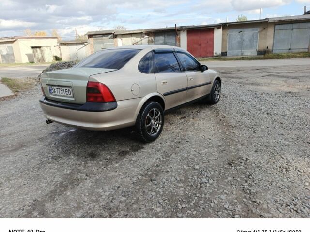 Сірий Опель Вектра, об'ємом двигуна 2 л та пробігом 345 тис. км за 2000 $, фото 4 на Automoto.ua