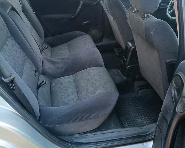 Сірий Опель Вектра, об'ємом двигуна 1.6 л та пробігом 350 тис. км за 1700 $, фото 13 на Automoto.ua