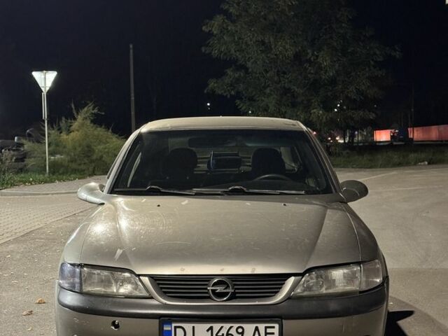 Сірий Опель Вектра, об'ємом двигуна 1.6 л та пробігом 350 тис. км за 1806 $, фото 1 на Automoto.ua