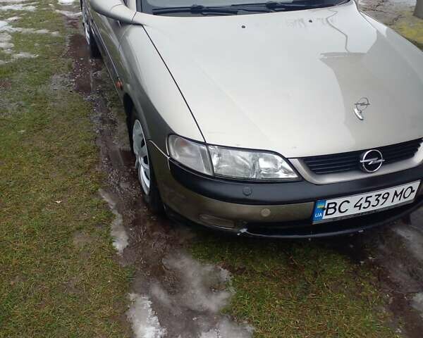 Серый Опель Вектра, объемом двигателя 1.8 л и пробегом 276 тыс. км за 2800 $, фото 4 на Automoto.ua