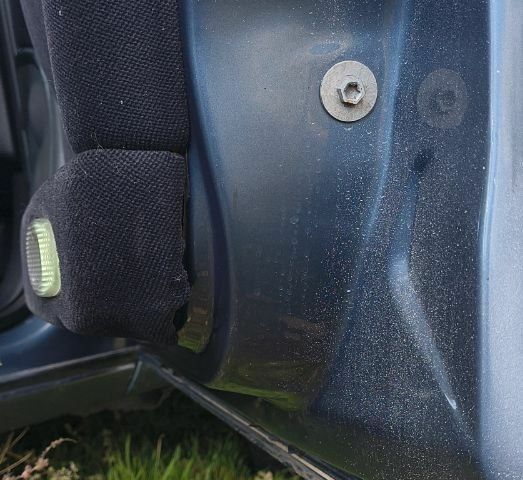 Серый Опель Вектра, объемом двигателя 2.5 л и пробегом 323 тыс. км за 2800 $, фото 8 на Automoto.ua