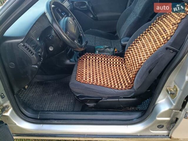 Сірий Опель Вектра, об'ємом двигуна 1.6 л та пробігом 350 тис. км за 1700 $, фото 14 на Automoto.ua