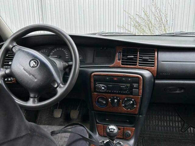 Сірий Опель Вектра, об'ємом двигуна 1.6 л та пробігом 240 тис. км за 2200 $, фото 4 на Automoto.ua