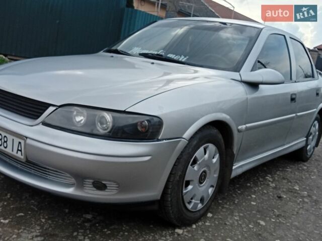 Серый Опель Вектра, объемом двигателя 1.8 л и пробегом 280 тыс. км за 2450 $, фото 2 на Automoto.ua