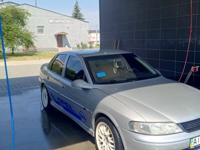 Серый Опель Вектра, объемом двигателя 1.8 л и пробегом 270 тыс. км за 2750 $, фото 2 на Automoto.ua