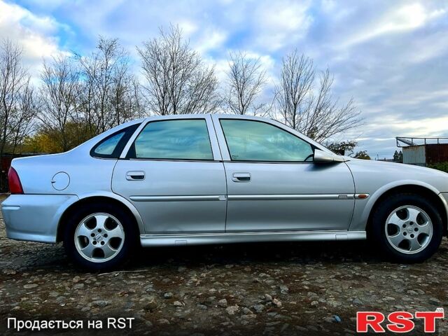 Сірий Опель Вектра, об'ємом двигуна 1.6 л та пробігом 267 тис. км за 2500 $, фото 4 на Automoto.ua