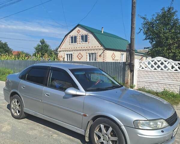 Серый Опель Вектра, объемом двигателя 1.8 л и пробегом 450 тыс. км за 2600 $, фото 1 на Automoto.ua