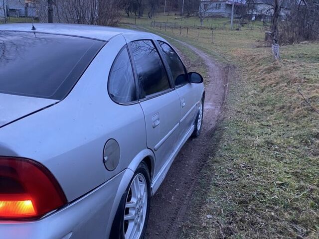 Сірий Опель Вектра, об'ємом двигуна 2 л та пробігом 3 тис. км за 1100 $, фото 7 на Automoto.ua