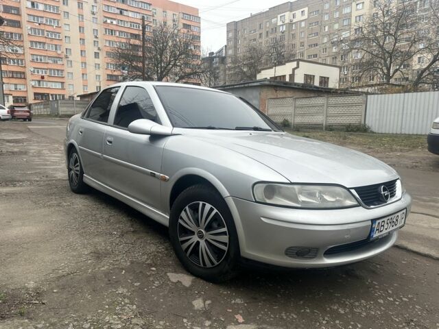 Серый Опель Вектра, объемом двигателя 1.8 л и пробегом 319 тыс. км за 2700 $, фото 3 на Automoto.ua