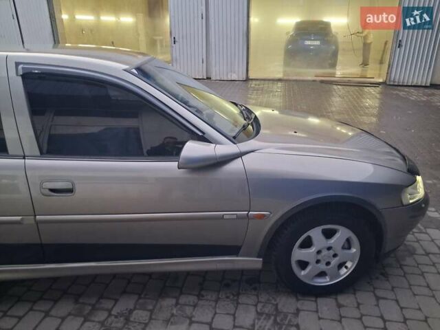 Серый Опель Вектра, объемом двигателя 1.6 л и пробегом 375 тыс. км за 3350 $, фото 2 на Automoto.ua