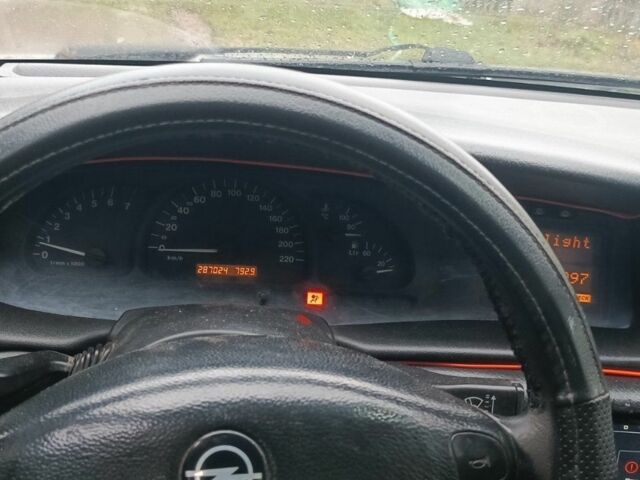 Сірий Опель Вектра, об'ємом двигуна 1.6 л та пробігом 3 тис. км за 2200 $, фото 9 на Automoto.ua