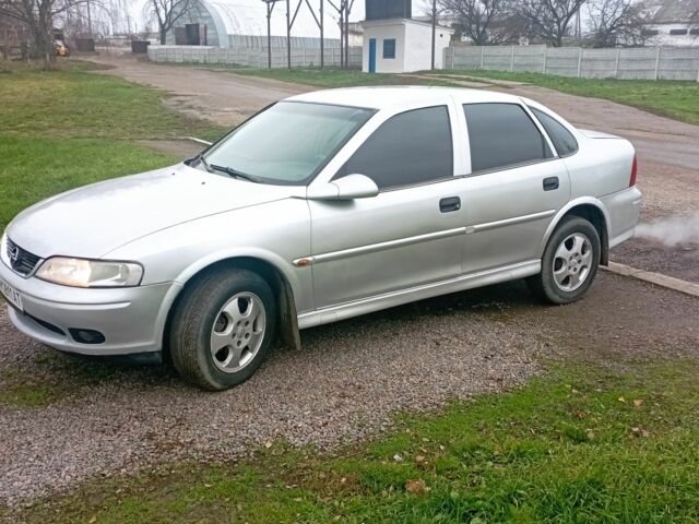 Серый Опель Вектра, объемом двигателя 2 л и пробегом 320 тыс. км за 1950 $, фото 2 на Automoto.ua