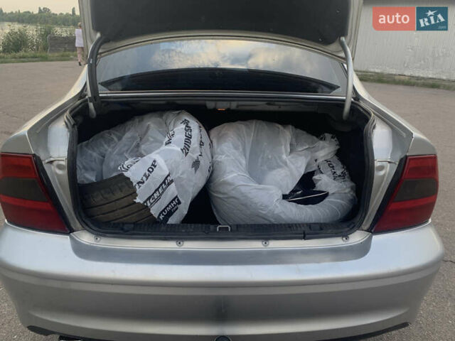 Сірий Опель Вектра, об'ємом двигуна 1.8 л та пробігом 498 тис. км за 2650 $, фото 2 на Automoto.ua